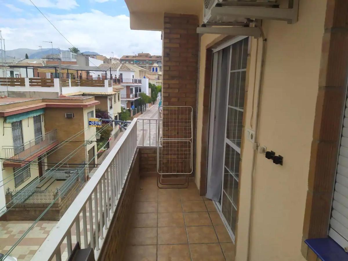 Apartamento 3 Dormitorios Frente A Hospital De Traumatologia Granada Exterior photo